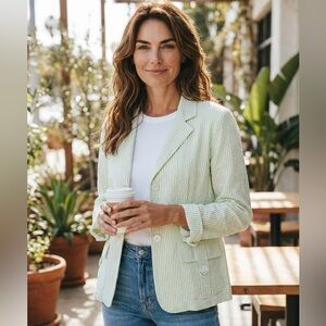 Liz Claiborne womens blazer Seersucker size 8 NWOT stretch pockets Lightweight